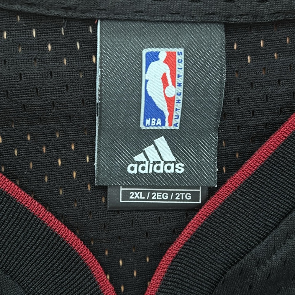 Adidas Miami Heat Wade Jersey - Picture 3 of 10